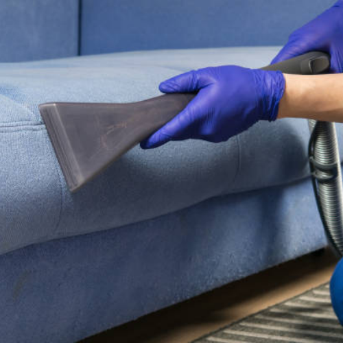 Limpeza de sofá: como limpar e quais produtos utilizar? - Higiclear